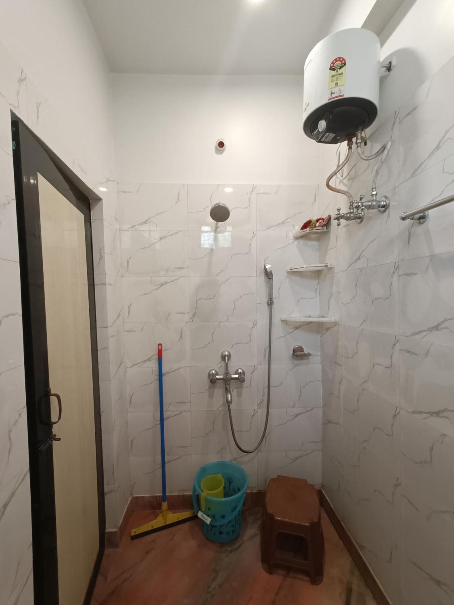 Ujjayanta Homestay 아가르탈라 외부 사진