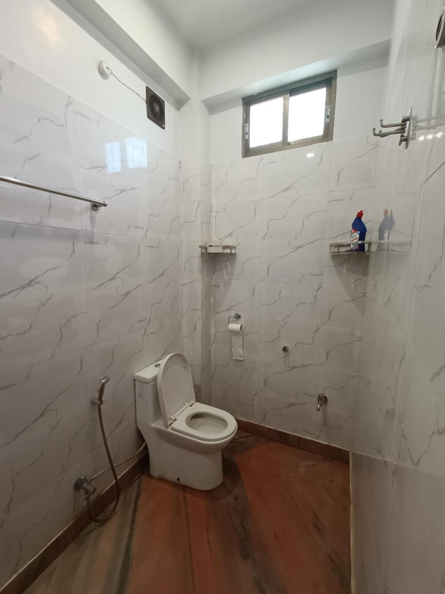 Ujjayanta Homestay 아가르탈라 외부 사진
